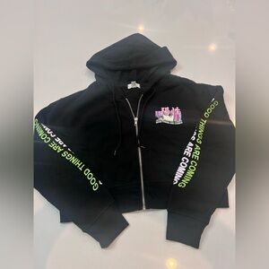 Orange Kiss Good‎ Things are Coming Black Full Zip Cropped Hoodie Womens Medium